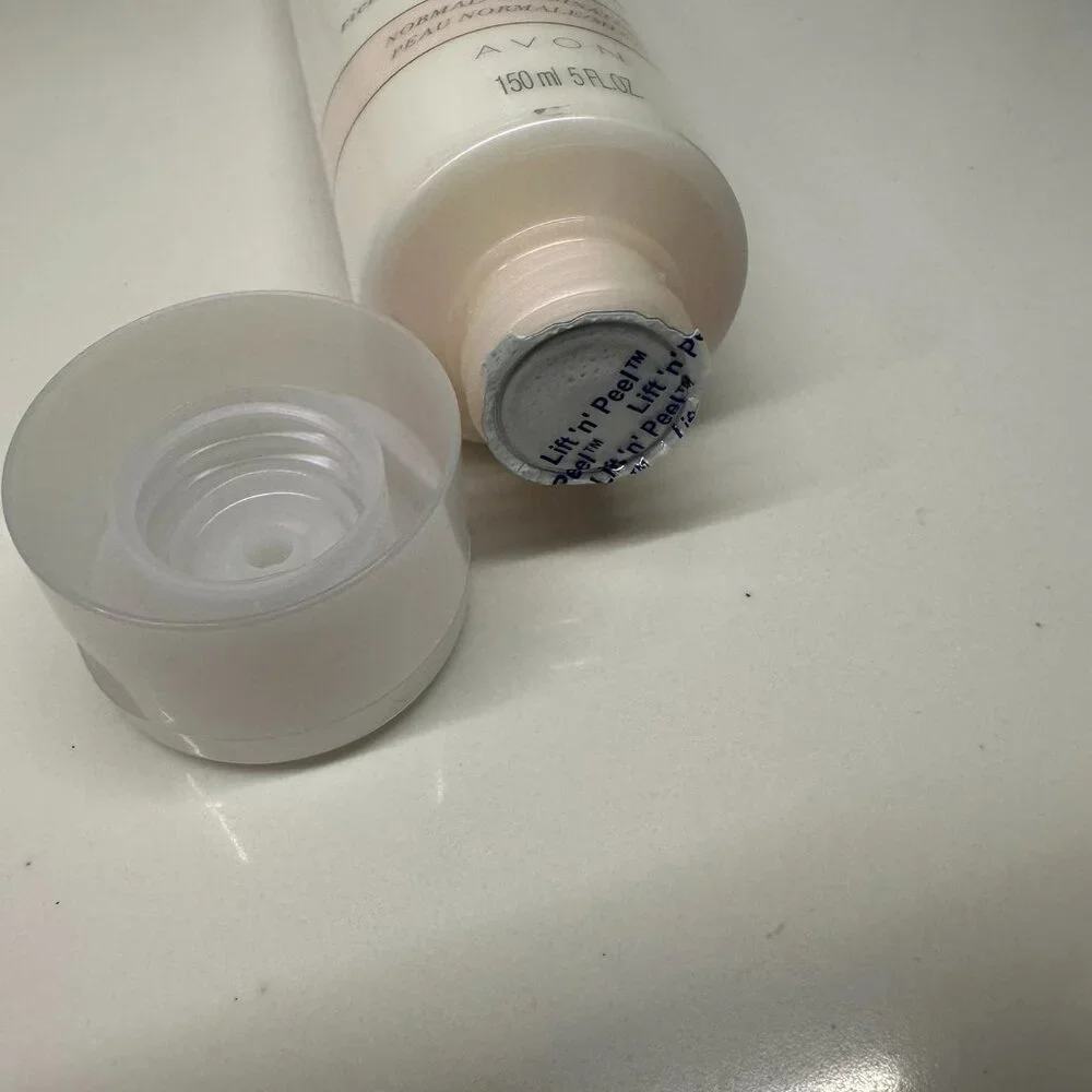 NEW & SEALED Avon Anew Clean ILLUMINATING RICH CLEANSING FOAM NORMAL/COMBINATION